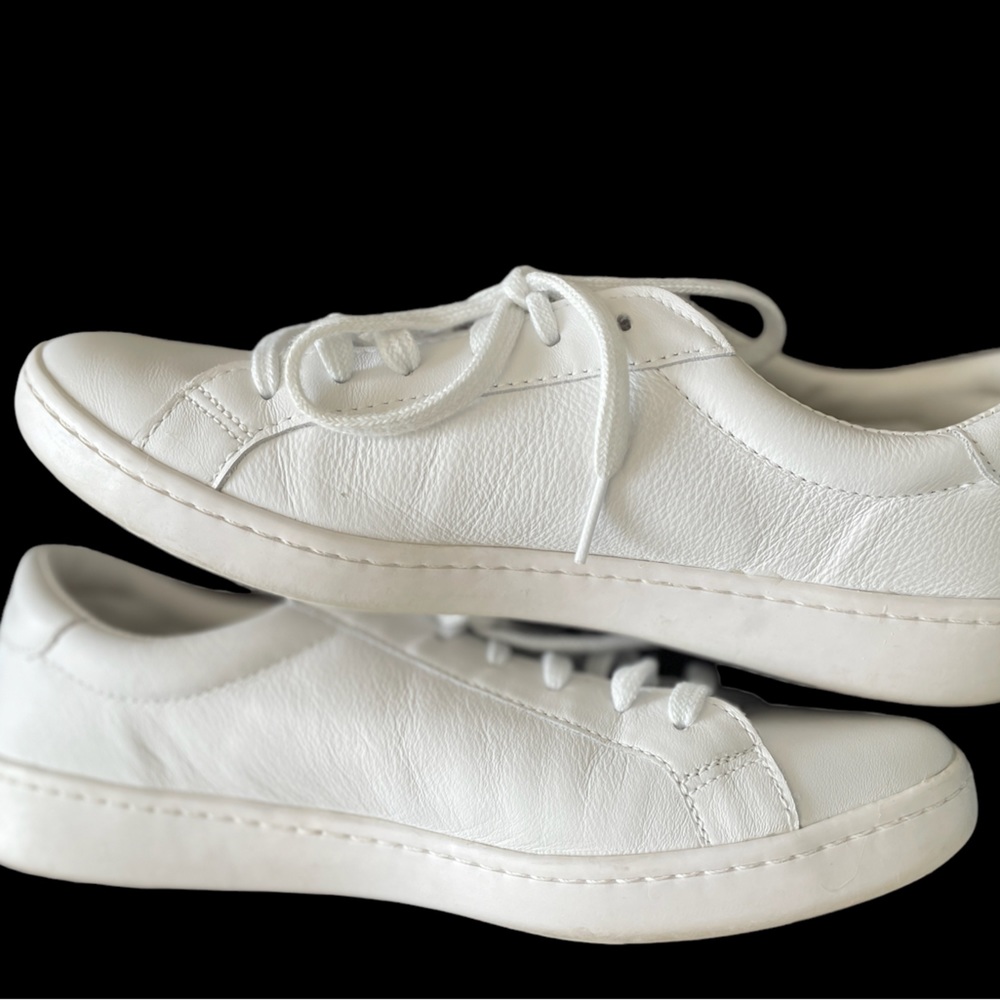 KED’S Leather Sneaker SZ 9